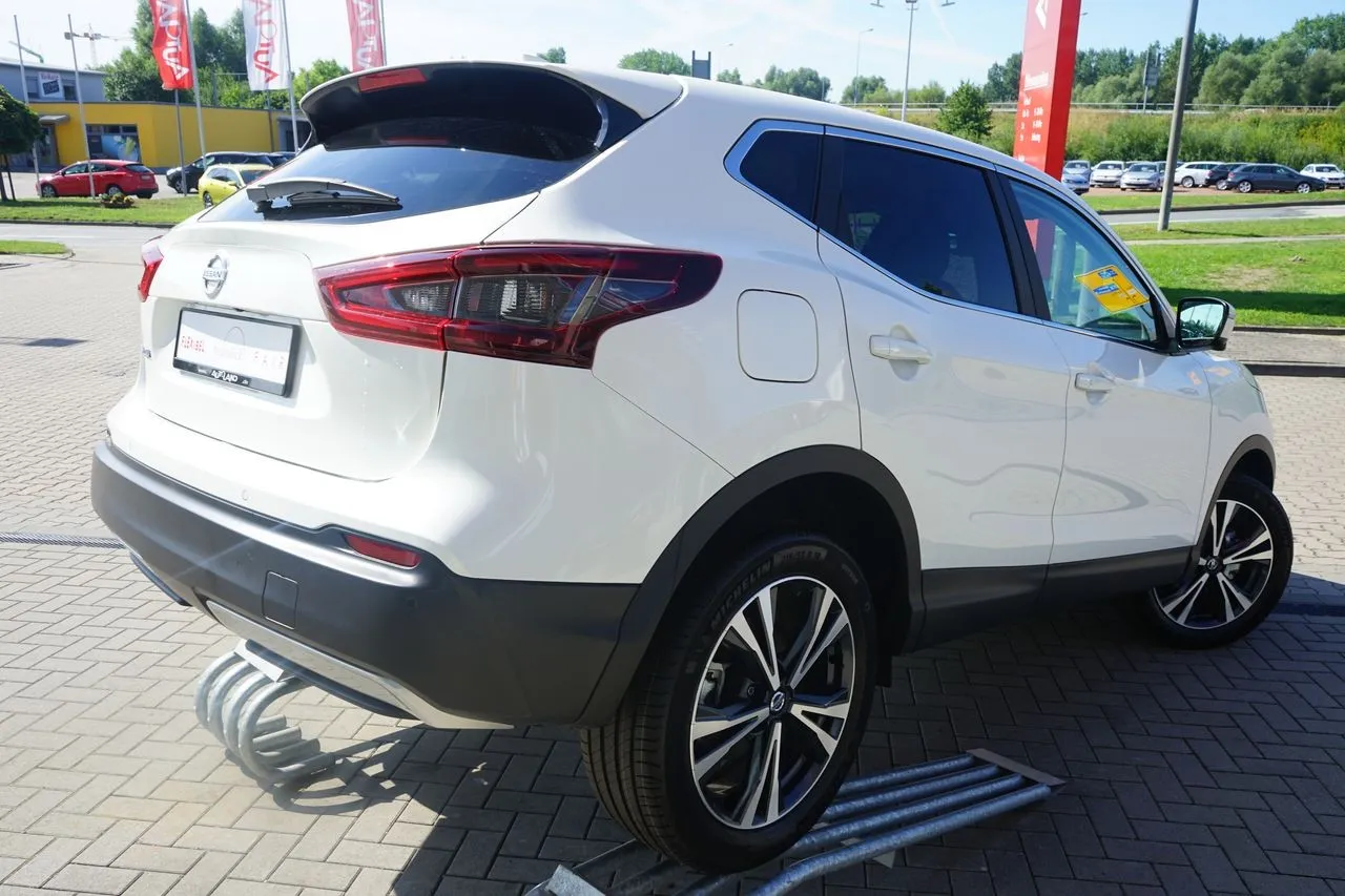 Nissan Qashqai 1.3 DIG-T...  Image 4