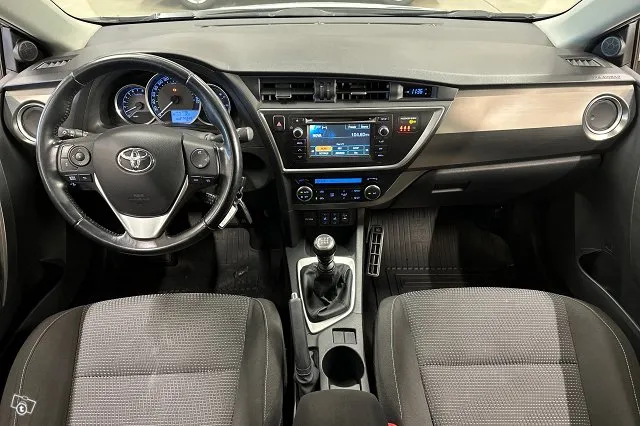 Toyota Auris Touring Sports 1,6 Active*Moottorinlämmitin / N Image 7