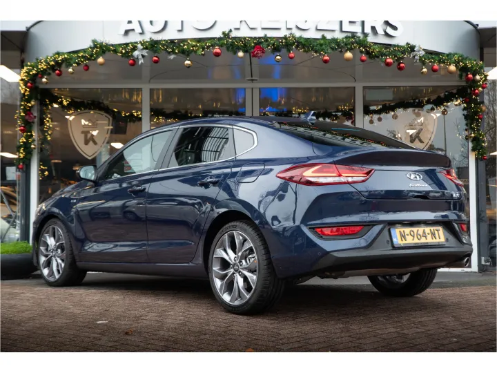 Hyundai i30 1.5 T-GDi MHEV Premium Sky  Image 4