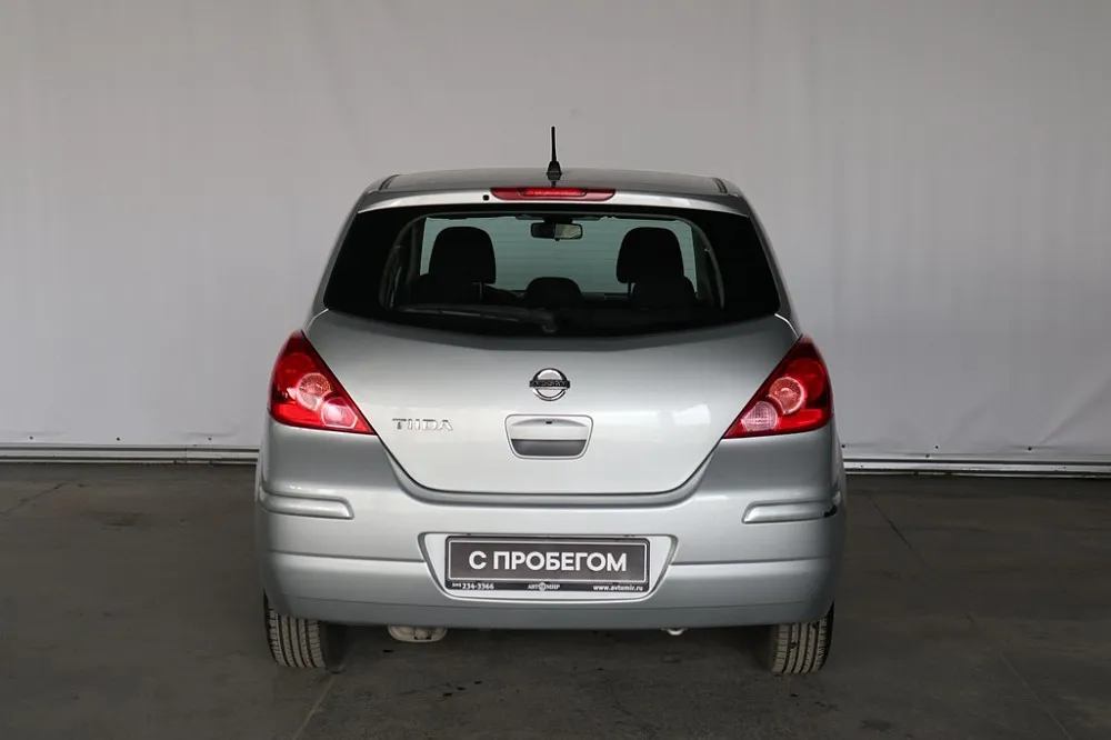 Nissan Tiida Image 1