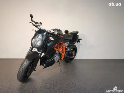 KTM 990